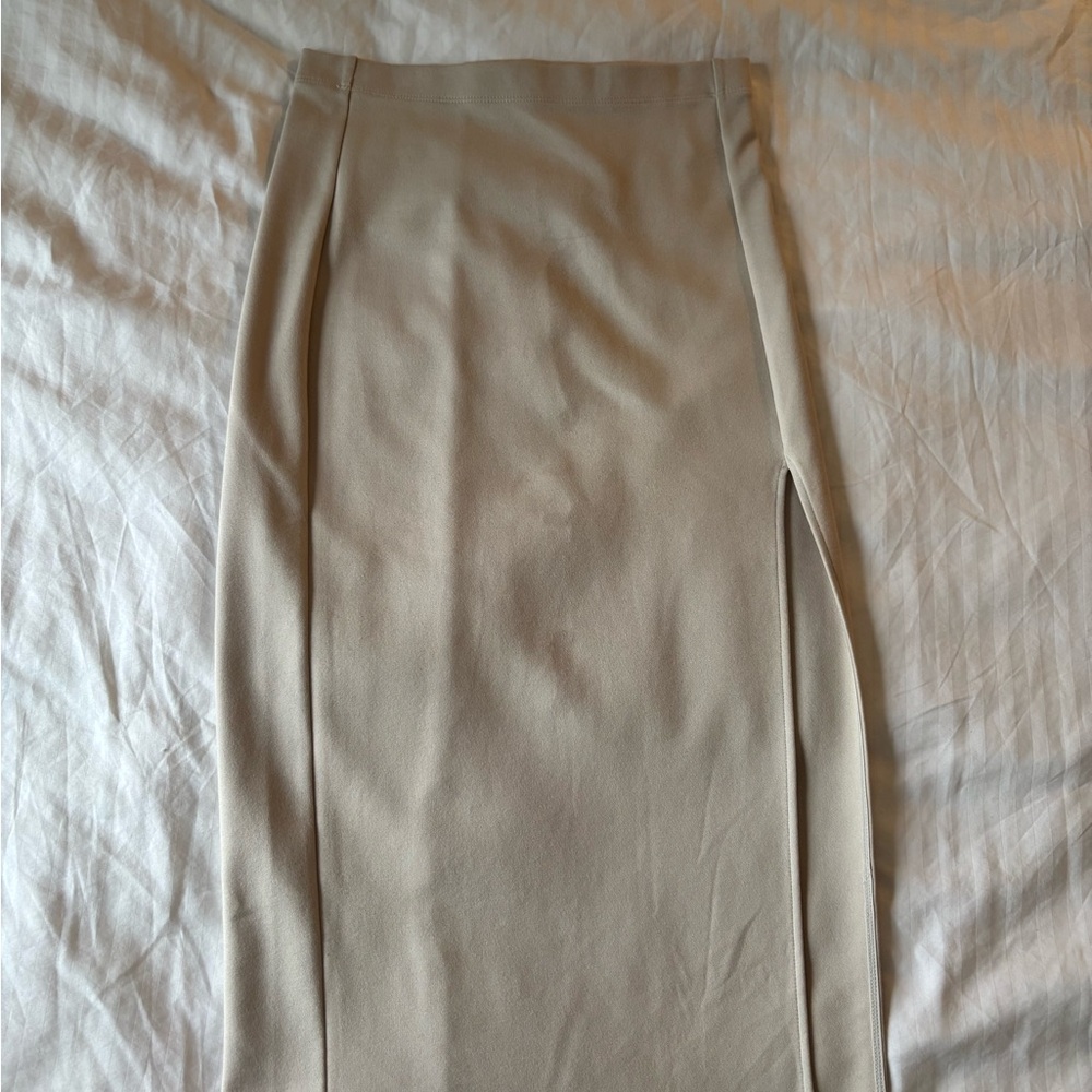 Babaton Cream Pencil Slit Skirt